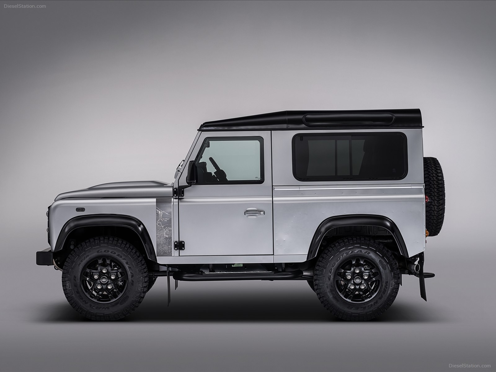 Land Rover Defender 2 Million 2015